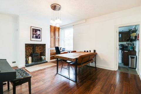 3 bedroom terraced house for sale, Sunnybank Avenue, Horsforth, Leeds, West Yorkshire, LS18
