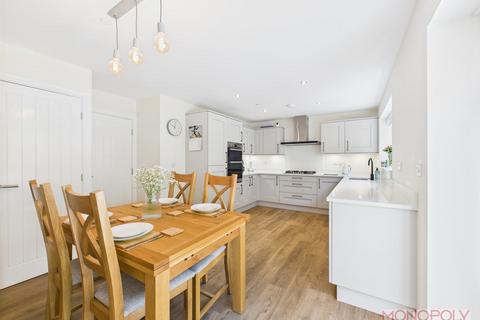 4 bedroom detached house for sale, Maes Helyg, Llangollen