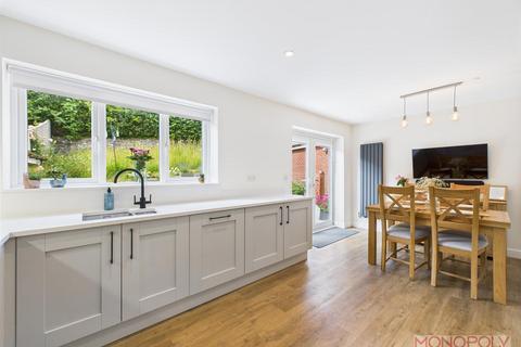 4 bedroom detached house for sale, Maes Helyg, Llangollen