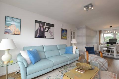 2 bedroom flat for sale, 26/9 Avon Road, Cramond, Edinburgh, EH4 6RD