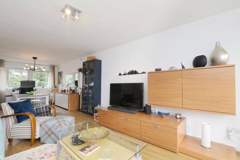 undefined, 26/9 Avon Road, Cramond, Edinburgh, EH4 6RD