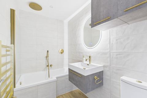 Shinewater Park, Kingswood, Hull, HU7 3DN