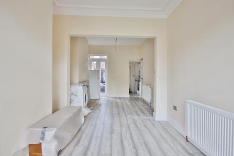 2 bedroom terraced house for sale, Severn Street, Hull, , HU8 8TH