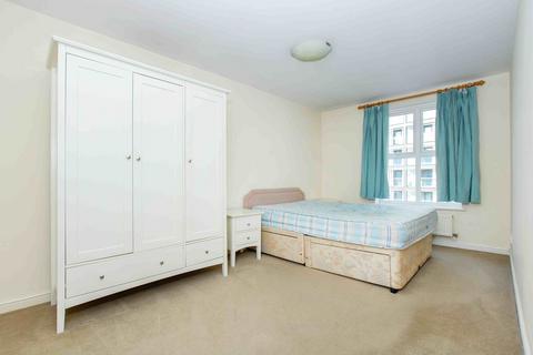 2 bedroom flat to rent, READING, GRANTLEY HEIGHTS