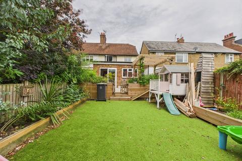 11 Mandeville Road, Canterbury, CT2 7HB