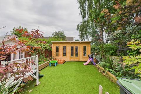 11 Mandeville Road, Canterbury, CT2 7HB