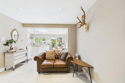 11 Mandeville Road, Canterbury, CT2 7HB