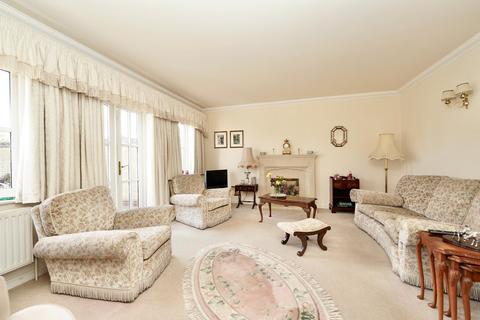 4 bedroom detached house for sale, Paddocks Chase, Offord Cluny, St Neots, PE19