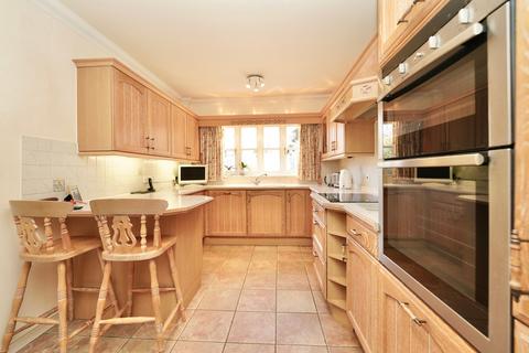 4 bedroom detached house for sale, Paddocks Chase, Offord Cluny, St Neots, PE19