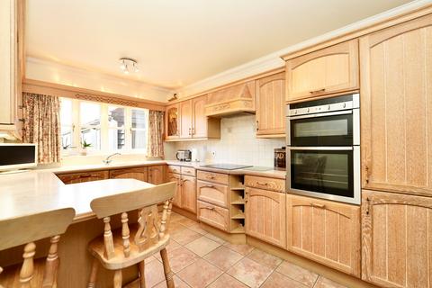 4 bedroom detached house for sale, Paddocks Chase, Offord Cluny, St Neots, PE19