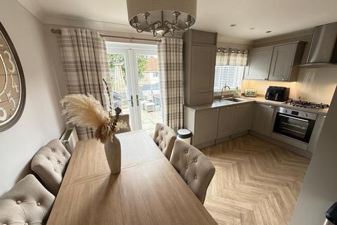 80 Clos Ysbyty, Cimla, Neath, SA11 3PL