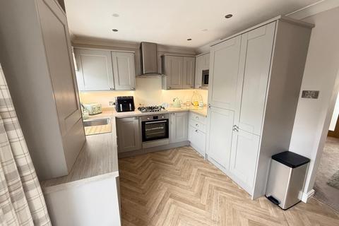 80 Clos Ysbyty, Cimla, Neath, SA11 3PL