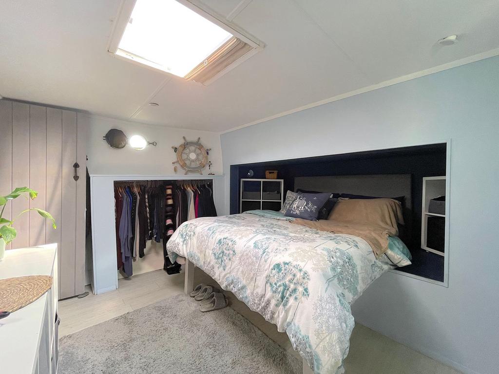 Bedroom One (2)