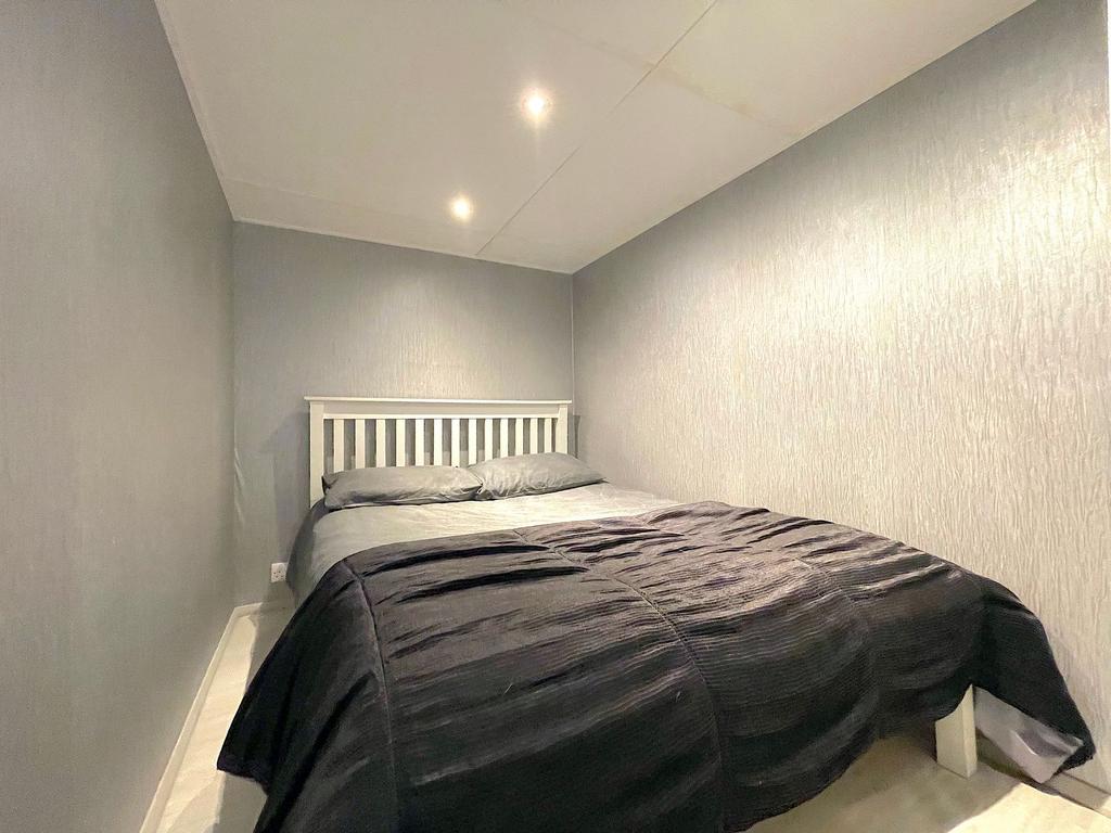 Bedroom Two (1)