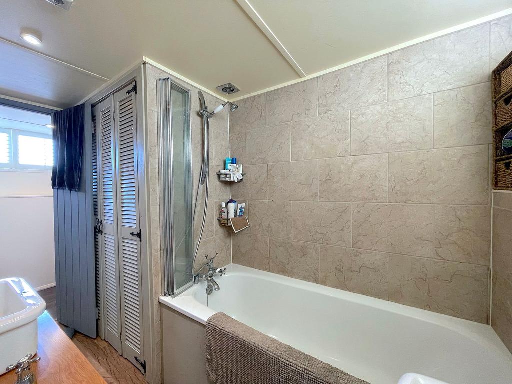 Bathroom (1)