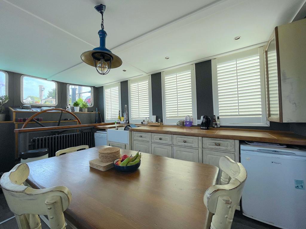 Kitchen (1)