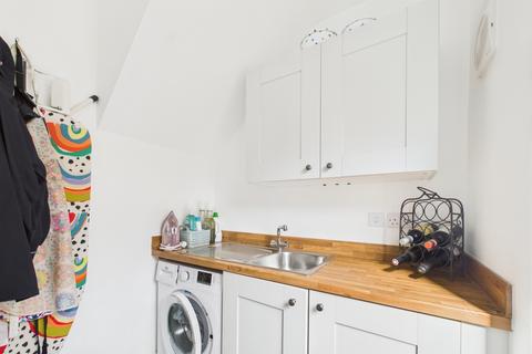 12 Cricketers Way, Oundle, Peterborough, PE8 4JU