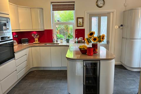4 bedroom terraced house for sale, Dobcross New Rd, Dobcross OL3
