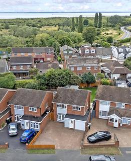 28 Goldsworthy Drive, Great Wakering, Southend-on-sea, SS3 0AU