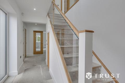 5 bedroom detached house for sale, Raikes Lane, Birstall, WF17