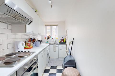 3 bedroom apartment to rent, Metropolis 1 Oswin Street LONDON SE11 4TF