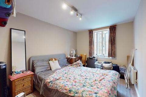 3 bedroom apartment to rent, Metropolis 1 Oswin Street LONDON SE11 4TF