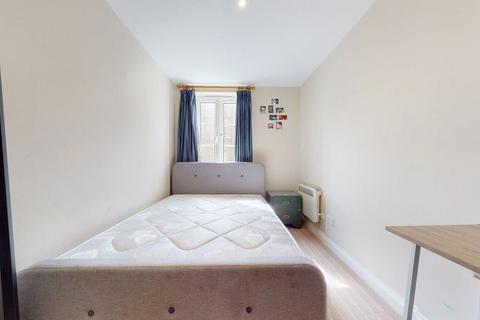 3 bedroom apartment to rent, Metropolis 1 Oswin Street LONDON SE11 4TF