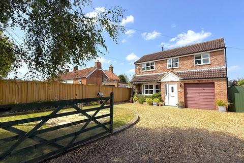 4 bedroom detached house for sale, High Street, Dilton Marsh