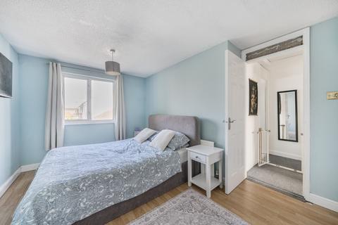 3 bedroom terraced house for sale, Longthorpe Close, Toothill, Swindon, SN5 8AD