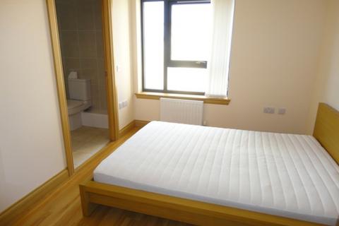 2 bedroom flat to rent, Oban Drive, North Kelvinside G20