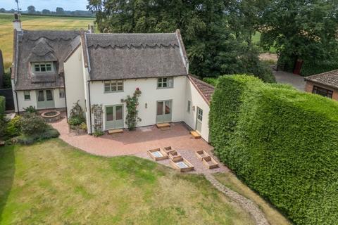 3 bedroom cottage for sale, West Somerton