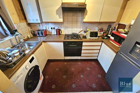 17 Ambleside Drive, Feltham, TW14 9QQ