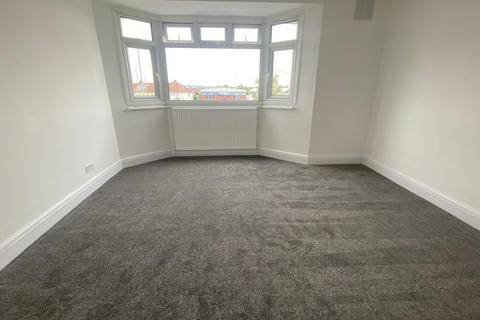 2 bedroom apartment to rent, Rochester Road, Gravesend, Kent, DA12 4TY