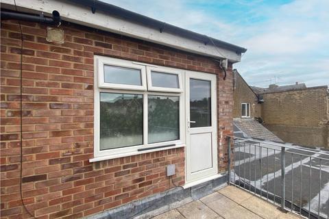2 bedroom apartment to rent, Rochester Road, Gravesend, Kent, DA12 4TY