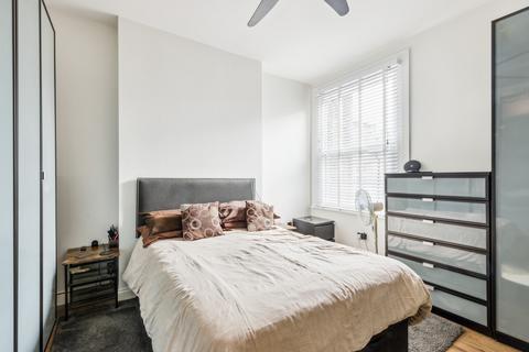 2 bedroom apartment for sale, Linden Avenue, London NW10