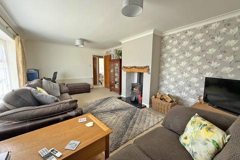 undefined, Castle Mount Avenue, Scarborough YO13