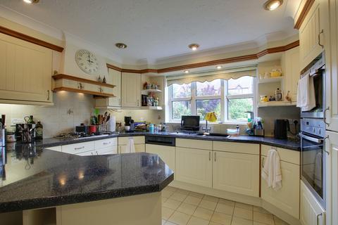 5 bedroom detached house for sale, Rownhams, Southampton