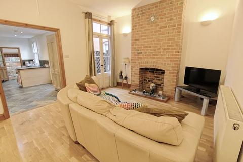 4 bedroom terraced house for sale, Knighton Road, Knighton