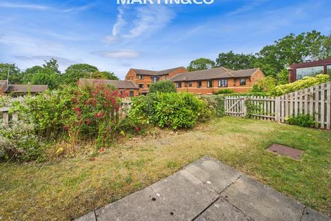 2 bedroom terraced bungalow for sale, Kennet Court, Wokingham