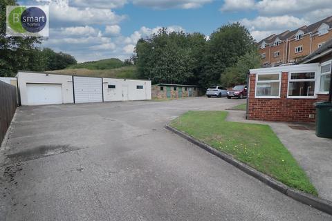 3 bedroom detached bungalow for sale, West Road, Mexborough S64