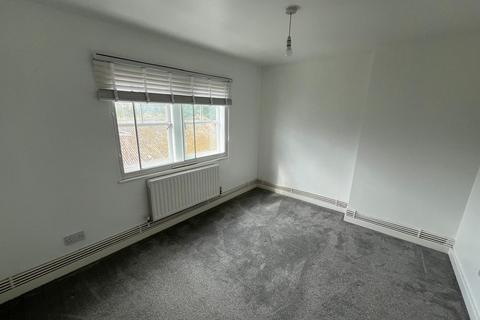 1 bedroom apartment to rent, Fore Street, London N9