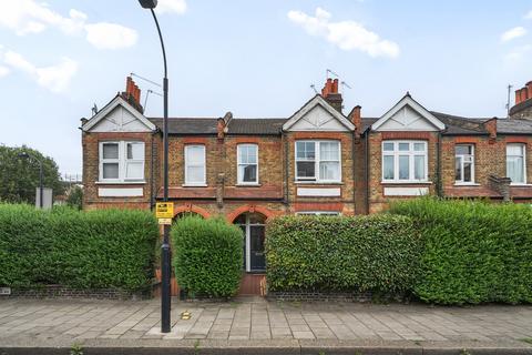 2 bedroom maisonette for sale, Emlyn Road, London