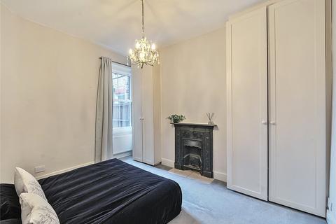 2 bedroom maisonette for sale, Emlyn Road, London
