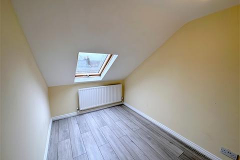 4 bedroom flat to rent, Springrice Road, Hither Green, London,