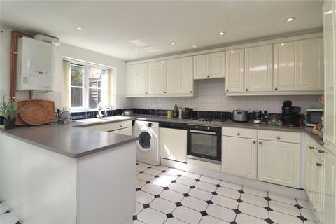 1 Ashdown Close, Woking, GU22 7PG