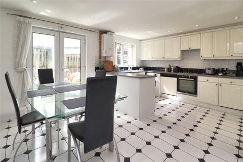 1 Ashdown Close, Woking, GU22 7PG
