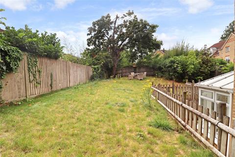 1 Ashdown Close, Woking, GU22 7PG