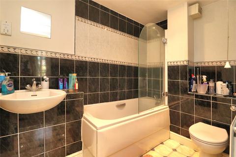 1 Ashdown Close, Woking, GU22 7PG