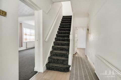 129 Upper Rainham Road, Hornchurch, RM12 4ES