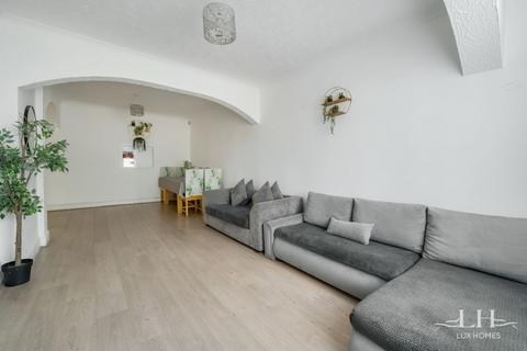 129 Upper Rainham Road, Hornchurch, RM12 4ES